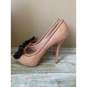 Christian Dior Cannage Nude Patent Leather Peep-Toe Pumps w/Black Bow Sz 37.5